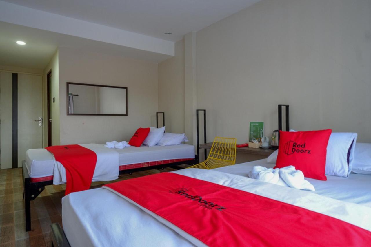 Reddoorz Syariah At Jalan Jenderal Sudirman Palopo Hotel Exterior photo