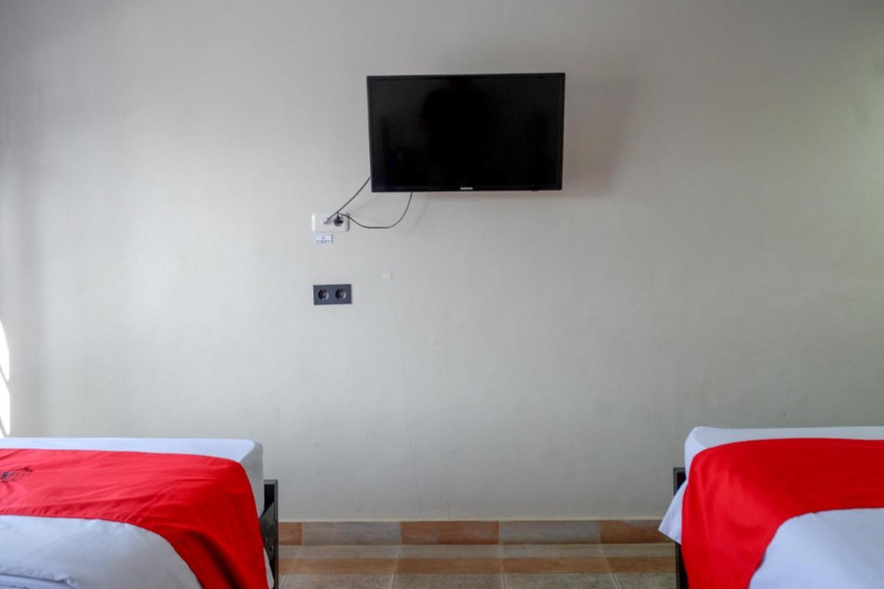 Reddoorz Syariah At Jalan Jenderal Sudirman Palopo Hotel Exterior photo